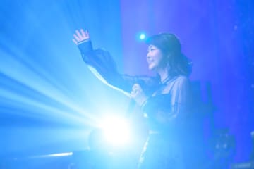 菊池桃子デビュー40周年記念ライブが初放送！トップアイドルからアーティストへの道のり　 シンガー菊池桃子のキャリアが凝縮された40周年記念ライブ！