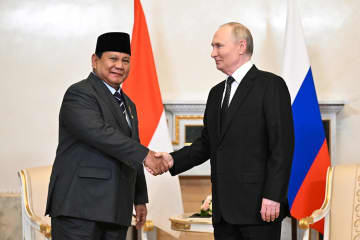 ロシア、戦略パートナー宣言採択　インドネシアと首脳会談