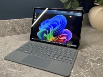 12インチ「Surface Pro」（2025）レビュー　動作キビキビ、外観秀逸、電池持ち良すぎ　懸念点は？