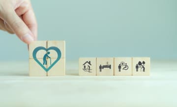年金額が18万未満になりそうな定年間近のサラリーマン。「65歳」になると「介護保険料」の払い方が変わる？ 「保険料が増える」こともあるって本当？