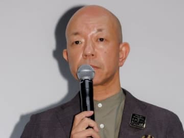 小峠英二が一般女性と結婚　「なんて日だ！」書き込み相次ぐ