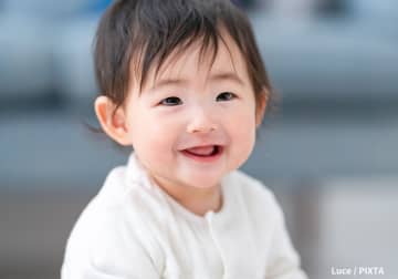 1歳児は他人を助ける？ 赤ちゃんが持つ「道徳と社会性」の不思議