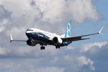 NTSB、737MAX向け「LEAP-1B」エンジンに緊急安全勧告 サウスウェスト機の事故受け
