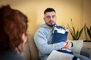 ウクライナで深刻化する「見えない傷」──支援を阻む内なる偏見