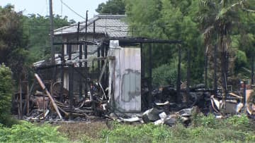「家が燃えている」13歳次女の所在が不明…住宅など4棟全焼する火事・焼け跡から1人の遺体　埼玉・加須市