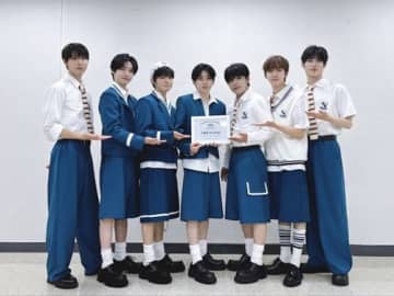JYP新ボーイズグループKickFlip、2作連続で「HANTEOチャート公式初動認証牌」獲得！キャリアハイで人気に加速