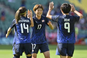 ｢とっても赤い｣｢可愛すぎるて｣電撃移籍＆なでしこ初招集のヒロイン候補“23歳誕生日”の赤ユニ姿に反響！｢想像以上に赤も似合う｣｢ほんと期待しかない｣の声