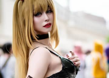 【コスプレ】「デスノート」ミサミサがスタイル良すぎ！美人コスプレイヤーが妖艶な微笑みで惑わせてくる【写真7枚】