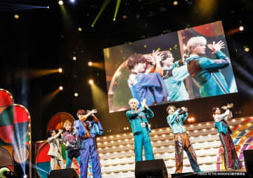 FANTASTIC 6、芝居に歌にかくし芸に奮闘するライブステージ＜BACK TO THE MEMORIES PART5＞初日開幕