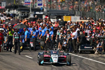 インディ500予選で佐藤琢磨ひとりだけが回生！ 琢磨オリジナル「リジェン‐デプロイ ストラテジー」の考え方