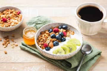 Q. 朝によく果物を食べます。避けた方がいい種類や食べ方はありますか？