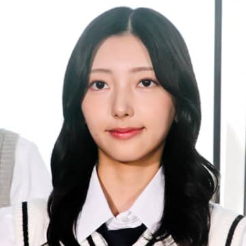 日向坂46小西夏菜実、ブラックドレス風衣装の美麗SHOTにファンうっとり「ビジュえぐ」「美に圧倒される」