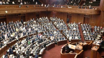 ガソリン減税法案が衆議院通過　あす土曜日も参議院で異例の審議