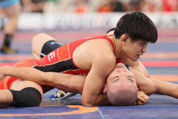＜レスリング＞アジア大会57kg級優勝の長谷川敏裕（三恵海運）が61kg級で勝ち抜く…2025明治杯全日本選手権・第2日（2）
