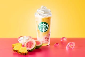 スターバックス新登場！パインとグアバの爽やかフルーツ体験♡
