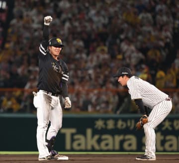 【ソフトバンク】石塚綜一郎が延長１０回Ｖ打！ 小久保監督「絶対に使ってやろうと思っていた」