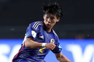 J2から独移籍「誇らしい」　期限付き→完全に移行…21歳DFが勝ち取った“3年契約”「偉大な道を切り拓いた」