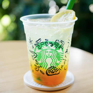 【スタバ】オレンジが可愛い♡「マンゴードリンク」