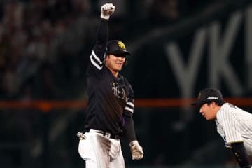 小久保監督も大興奮…ヒーロー石塚を絶賛　接戦を制して上機嫌「三塁打あるわけないのに」
