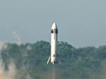 HONDA、再使用型ロケットの実験機、ホンダ初となる高度300mでの離着陸実験に成功