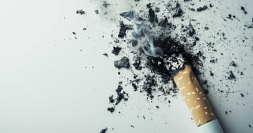「健康経営」本当の従業員のため？…経済誌元編集長「喫煙者多い企業ほどメンタル不調の欠勤率がわずかに低い」研究結果