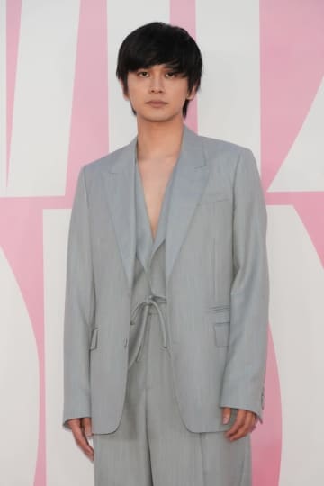 【あんぱん】極限状態の嵩が食べたタンポポの根っこにまさかの仕掛け→「すごい技術ですね」「安心しました」とSNS驚愕