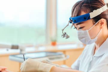 歯医者に通院し、年に「8万円」かかっています。これって高いのでしょうか？
