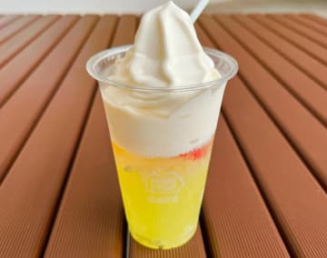【ミニストップ】 夏っぽビジュが映え♡「最新ハロハロ」
