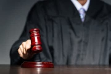 「こんな理由付け、許されるのか」性風俗業の対象外は"合憲"、最高裁判断に原告代理人が反発、職業差別の懸念は？