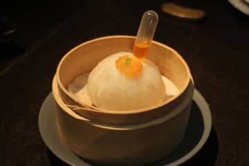 香港で一番予約困難！？高級中華「Mott32」実食レビュー！食べるべき北京ダックと名物料理とは？