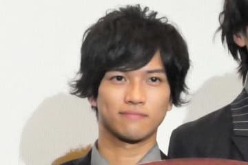 司法試験合格のライダー俳優・岡田龍太郎、約4年ぶりの近影にネット衝撃「若返ってない？」「爆イケ」