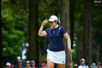 ＜中間速報＞渡邉彩香が後続に3打差をつけて首位　2位は2週連続Vかかる高橋彩華