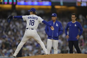 山本由伸が誤審でメジャー史に残る快挙逃す　米メディアも「栄光を奪われた」と球審批判