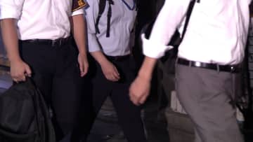 警視庁が東京・歌舞伎町で立ち入り調査…悪質なホストクラブへの規制強化した改正風営法の施行を前に　「色恋営業」「スカウトバック」などが禁止される