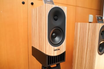 F1技術を投入したPMCスピーカー「prophecy」、オーテクの“透明ターンテーブル”