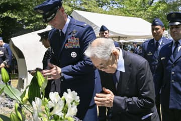静岡空襲80年、死者を追悼　市民、米軍人ら約200人が参列