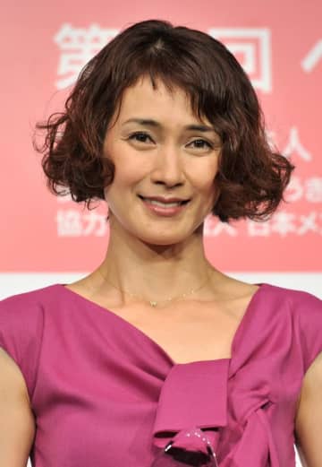 「すごく器用」安田成美、手作りの陶芸作品を公開→「センス良すぎ」「陶器の蓋まで作れてしまうなんて…」と反響