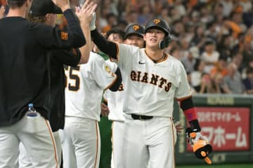 【巨人】増田陸が７回に逆転３ラン放つ！　〝師匠〟の坂本勇人は目に涙を浮かべる