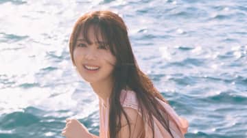 初水着・ランジェリーも話題に 乃木坂46・筒井あやめ写真集が2週連続で1位獲得！スペインで見せる圧倒的美少⼥感と⼤⼈っぽさが詰まった珠玉の1冊