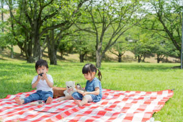 子どもの遠足で「おやつは300円以内」というルールが→買い物に行ったら“用意できるおやつ”が少なくてビックリ！「チロルチョコ」など駄菓子も値上げの今、物価にあわせておやつ代も上げるべきですよね？