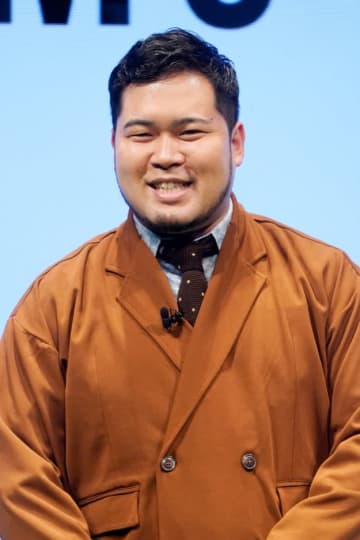 「おめでとうございます」令和ロマン・松井ケムリ、人気タレントと互いを祝福→「なんて良い笑顔」「めっちゃ幸せなツーショット！！！」と反響