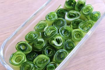 くまの限界食堂「きゅうりのやばい漬け」がさっぱり旨い　この食感たまらん…