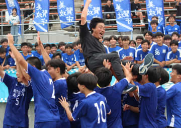 大会優秀選手はDF末光瑛翔　ベストイレブンには松山北と今治東から最多の4人が選出