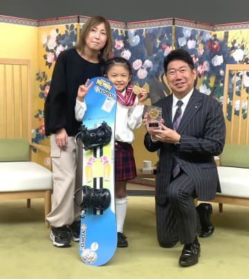 川崎　小学2年生のスノボ選手・山本寿愛さん、母と目指す五輪の金メダル