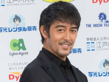 「阿部寛伝説」！　売れない時期の意外な“職”に、高身長ゆえの“能力”も＜本日誕生日＞