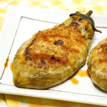 【なす×ひき肉で簡単おかず】とろふわ食感がたまらない！なすのミートオムレツレシピ