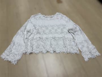 「なかなか見つけられない逸品！」【しまむら】マニア絶賛の「刺繍トップス」レビュー