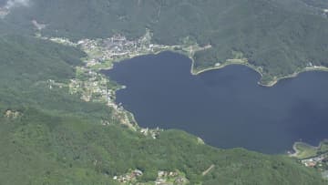 【速報】山梨・河口湖駅近くで埼玉県に住む10代の女性を連れ去りか　男（21）を逮捕　女性は湖近くの樹海で遺体で見つかる～埼玉県警