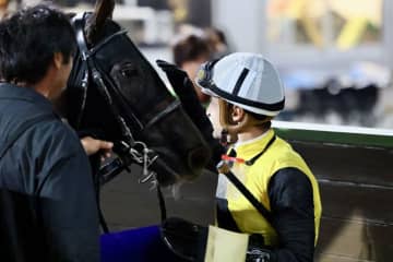 【関東オークス】ルメール「僕はただのパッセンジャー」メモリアカフェが交流重賞初制覇