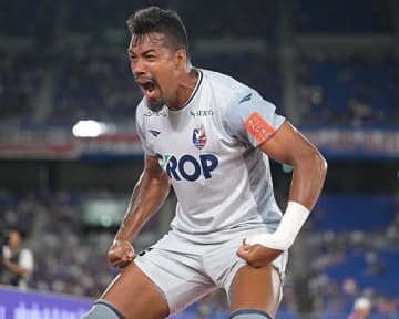 胸ぐらを掴んでケンカ。でもすぐ仲直り。木村と立田が発した“熱”。マリノスを１－０撃破。自信と絆を深めた大きな勝利【岡山】